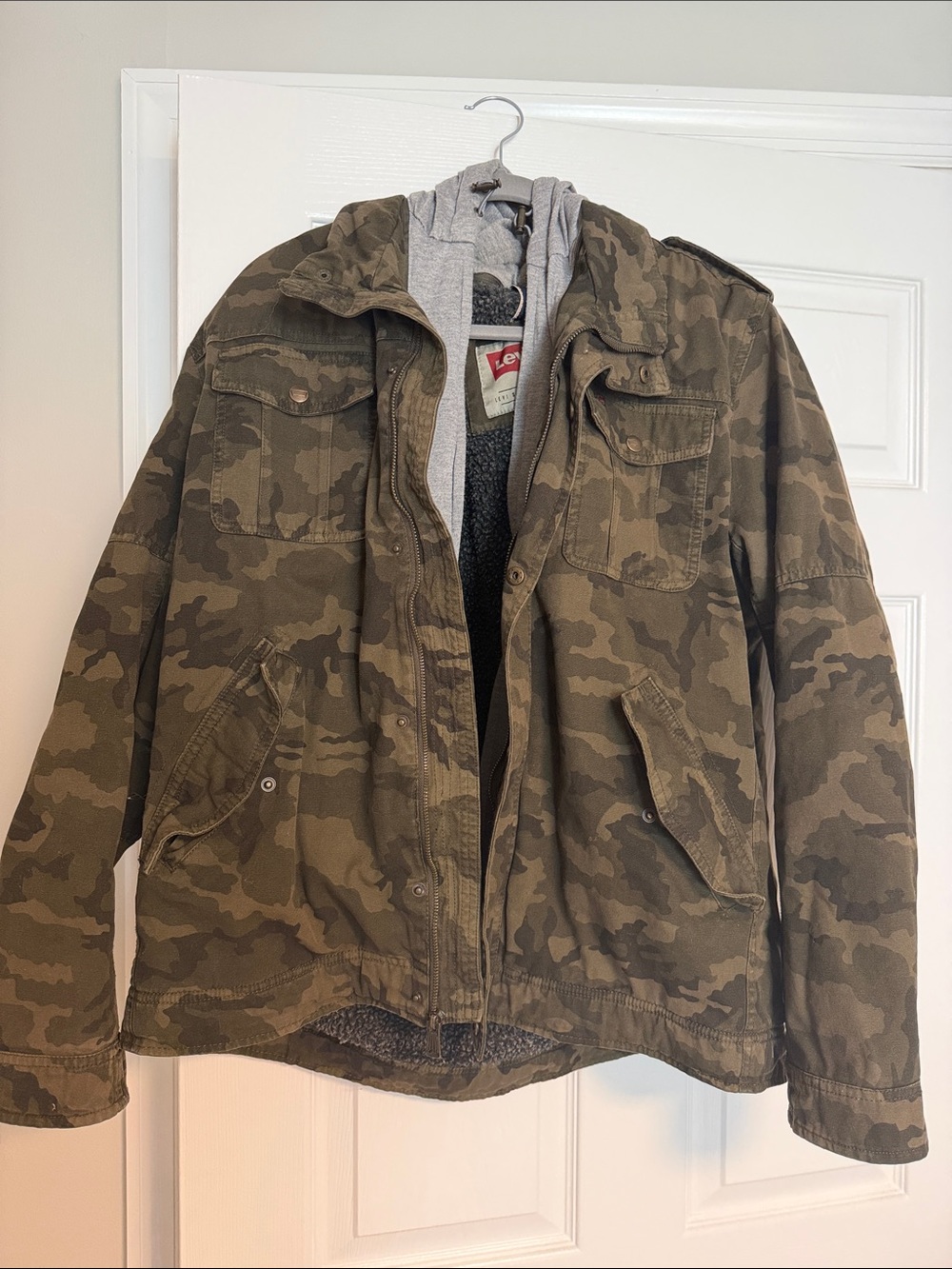 Levi's Men’s Sherpa Lined Two Pocket Hooded Trucker Jacket - Olive Camo